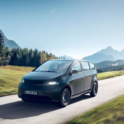 Sono Sion: Το ηλεκτρικό που φορτίζει από ηλιακά πάνελ