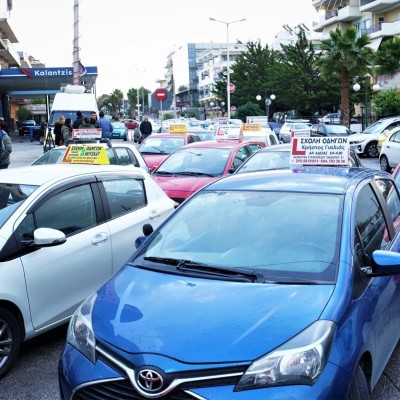 Δίπλωμα οδήγησης: Εξετάσεις από τα 17, αλλάζει η διαδικασία