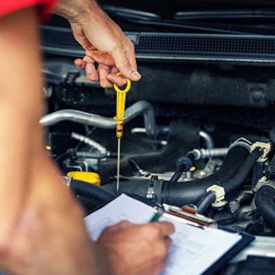 Πώς τσεκάρεις μόνος τα λάδια στο αυτοκίνητο; Τα 6 SOS που πρέπει να ξέρεις