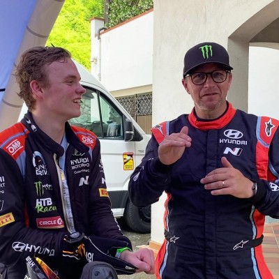 Ο Petter Solberg τρόμαξε στο δεξί μπάκετ του γιού του Oliver! (video)