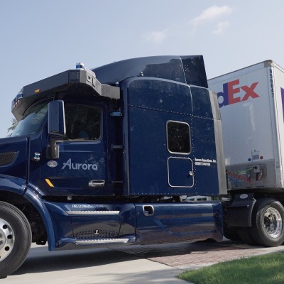 Ιδού η νταλίκα που δεν χρειάζεται οδηγό