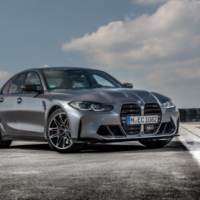 Η νέα BMW M4 βάφεται με τον πιο πρωτοποριακό τρόπο (video)