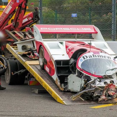 Έκανε σμπαράλια μια συλλεκτική Porsche! [Video]