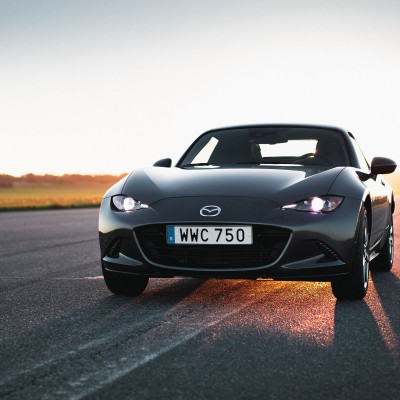 Το Mazda MX-5 συνεχίζει με παραδοσιακό κινητήρα βενζίνης στη νέα του γενιά