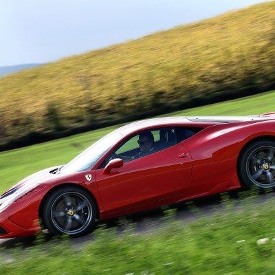 Πολύ μεγάλο πρόβλημα σε χιλιάδες Ferrari