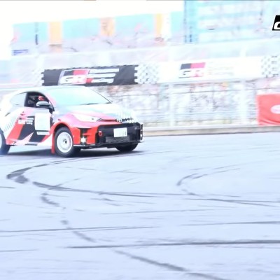Ο Πρόεδρος της Toyota κάνει drift με ένα GR Yaris! (video)