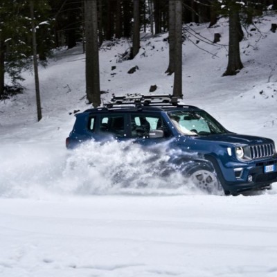 Διάβασε τις συμβουλές της Jeep για ασφαλή κίνηση σε χιόνι και πάγο