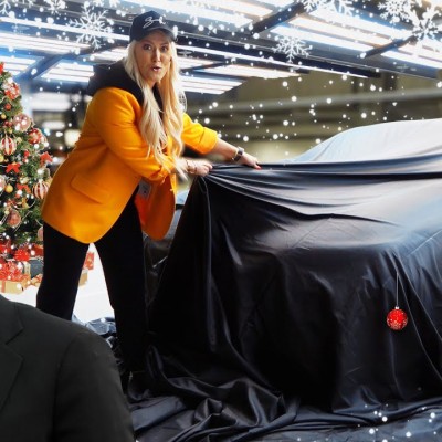 BMW: Χρόνια πολλά με τον Christoph Waltz και τη… Supercar Blondie (video)