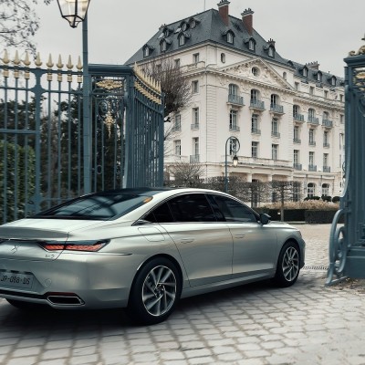 DS 9: Οι τιμές της νέας γαλλικής μπερλίνας στην Ελλάδα