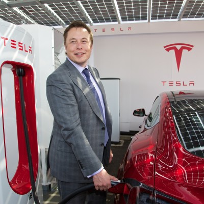 Στη φυλακή επιχειρηματίας που έκλεψε την Tesla - Δείτε τι έκανε