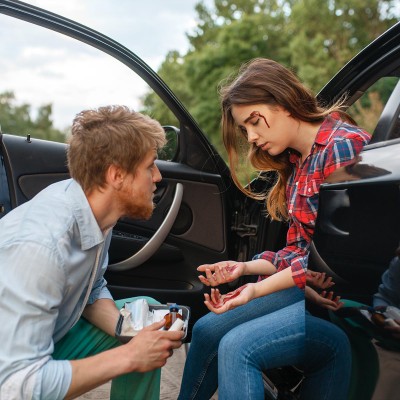 Τι πρέπει να περιέχει το φαρμακείο αυτοκινήτου το καλοκαίρι;