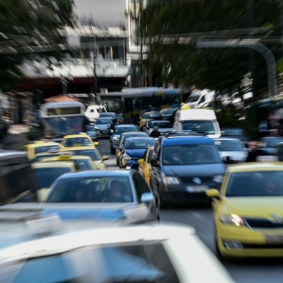 Τα ηλεκτρικά πληρώνουν λιγότερους φόρους - Τι γλιτώνουν;