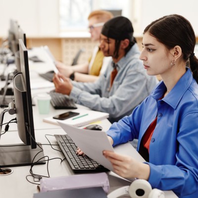 Τέλος το «λάδωμα» – Αλλάζουν όλα στα διπλώματα οδήγησης