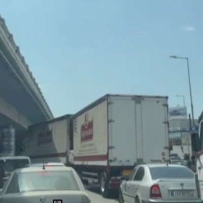 Αττική: Δείτε με ποιο κόλπο κλέβουν τους οδηγούς σε γνωστό φανάρι [video]