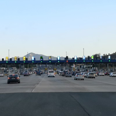 Φθηνότερα διόδια για τα ηλεκτρικά αυτοκίνητα, στην Ελλάδα – Πόσα λεφτά γλιτώνουν; Σε ποιους αυτοκινητόδρομους;