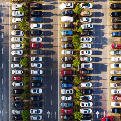 Ρεκόρ Guinness: Πόσα αυτοκίνητα χωρά το μεγαλύτερο parking του κόσμου; [video]