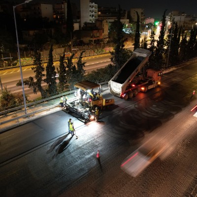 Ρίχνουν 30 εκατ. ευρώ στους δρόμους της Αττικής – Δείτε ποιους φτιάχνουν