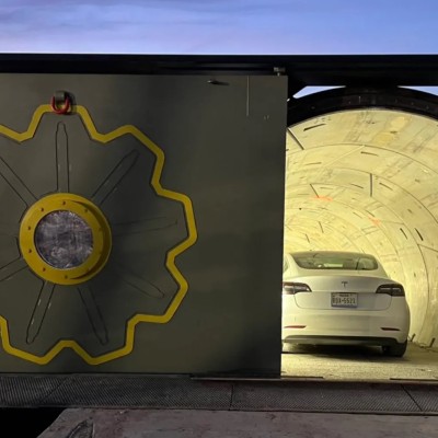 Έρχονται ταξίδια με 1.000 km/h; Ο Elon Musk δοκιμάζει το Hyperloop