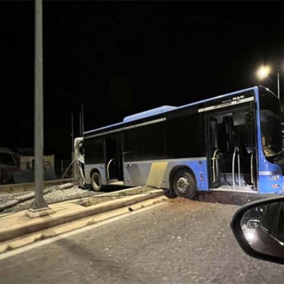 Τρελή πορεία λεωφορείου στα Σπάτα – Πέρασε στο αντίθετο ρεύμα