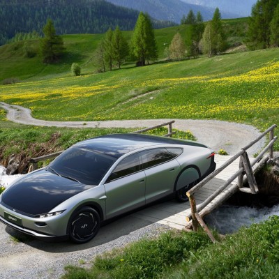 Υπάρχει πράγματι ηλιακό αυτοκίνητο παραγωγής; Όλη η αλήθεια για το Lightyear 0