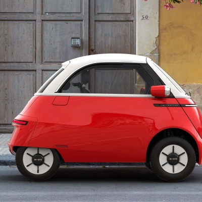 Microlino: Στην Ελλάδα το ηλεκτρικό αυτοκίνητο με τη… μία πόρτα!