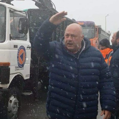 Δείτε και ακούστε τον Μπέο να ρίχνει «μπινελίκια» στα εκχιονιστικά μηχανήματα