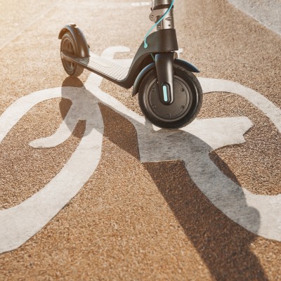 Υπερβολική ταχύτητα με ηλεκτρικό πατίνι ή ποδήλατο - Τι πρόστιμο πληρώνεις;