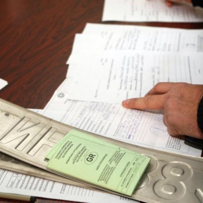 Aντικατάσταση πινακίδων λόγω φθοράς. Θα πάρω τον ίδιο αριθμό ή καινούριο;