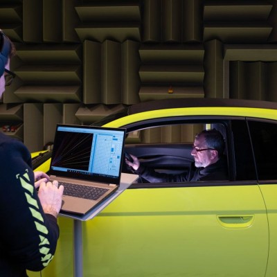 Έτσι βρυχάται το… ηλεκτρικό Abarth 500e [video]