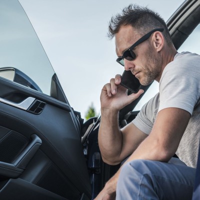 Ταξίδι με αυτοκίνητο: Τα τηλέφωνα που πρέπει να ξέρεις