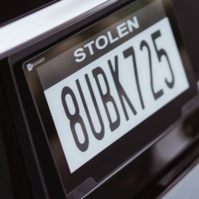 Ψηφιακές πινακίδες και στα αυτοκίνητα! Ποια εταιρεία θα το εφαρμόσει πρώτη;