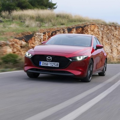To Mazda 3 των 186 ίππων που καίει 5,3 lt/100km και δεν πληρώνει Τέλη – Τιμή στην Ελλάδα