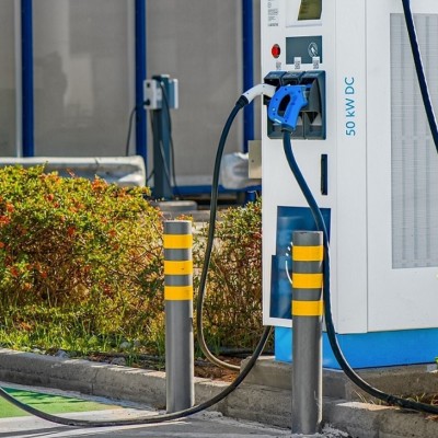 Η εταιρεία που έχει 3.000 σημεία φόρτισης στην Ελλάδα