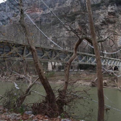 Ελλάδα: Η ξακουστή κρεμαστή γέφυρα των 210 μέτρων που κατέρρευσε - Ποιος θα την φτιάξει;