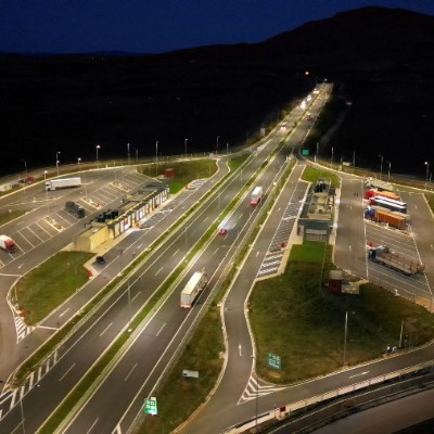 Εθνική Οδός: Το τεράστιο πάρκινγκ της Ελλάδας με silver ασφάλεια