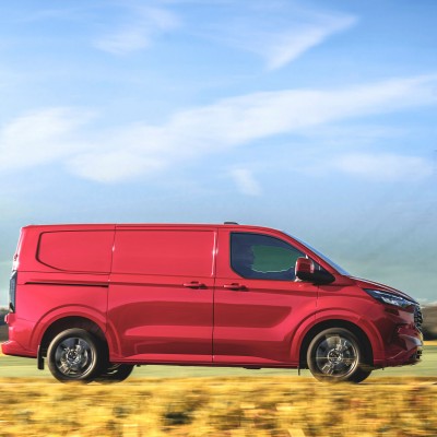 Ετοιμοπαράδοτο το Van της Χρονιάς 2024 – Από 352 ευρώ τον μήνα