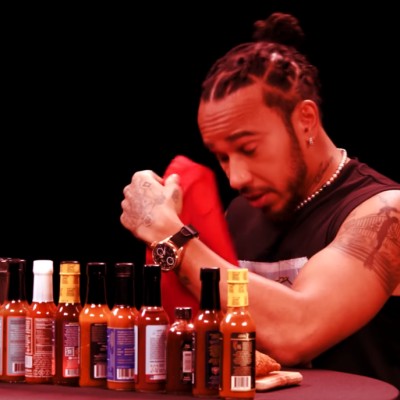 To viral - video της χρονιάς: Έβαλε τα κλάματα ο Lewis Hamilton [video]