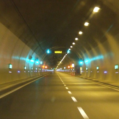 Μπλε διάδρομος: Η σήραγγα που φέρνει Αλβανία και Ελλάδα πιο κοντά