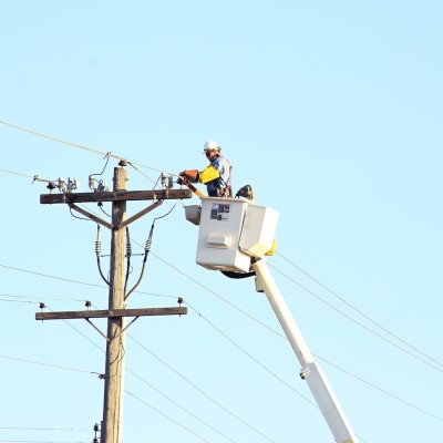 Ηλεκτρικά αυτοκίνητα: Αυξάνουν τις διακοπές ρεύματος ή αντέχει ο ΔΕΔΔΗΕ;