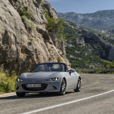 Mazda MX-5: Ατμοσφαιρική και χειροκίνητη η νέα γενιά