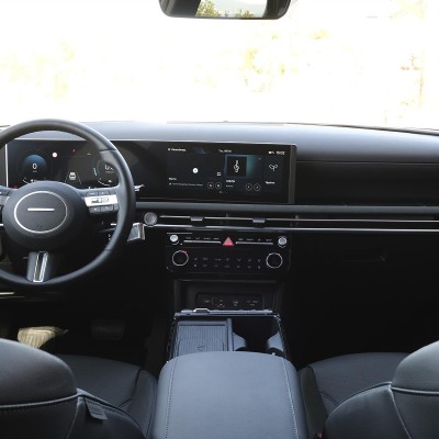 Έως 3.000 ευρώ φθηνότερο το υβριδικό SUV της Hyundai που καίει 3 lt στα 100 km