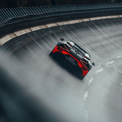 Έπιασε 453,91 km/h με cabrio αυτοκίνητο - Έκανε νέο ρεκόρ