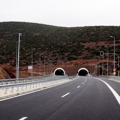 Τα 4 νέα τούνελ της Αττικής βάζουν τέλος στο μποτιλιάρισμα – Πού θα κατασκευαστούν