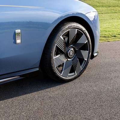 Πουλήθηκε στην Ελλάδα Rolls-Royce αξίας 400.000 ευρώ – Δείτε σε ποια περιοχή