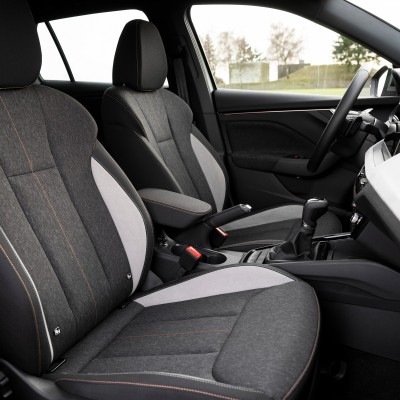 Έχει 116 ίππους, καίει 5,2 lt στα 100 km και δεν πληρώνει τέλη - Ποιο Skoda είναι;