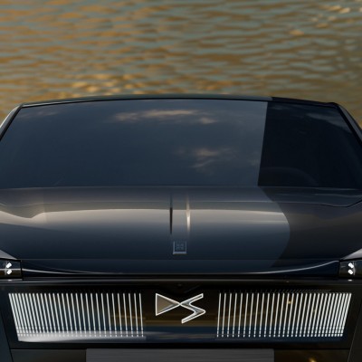 Η βασίλισσα της DS – Το αυτοκίνητο που αναγνωρίζεις από τα 100 μέτρα τη νύχτα