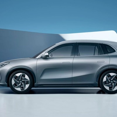 H Porsche Cayenne… του λαού – Έρχεται από τη Μαλαισία με τιμή 23.500 ευρώ