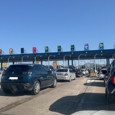 Ελλάδα: Έρχονται πρόστιμα για 800.000 οδηγούς το 2025 – Τι δεν έκαναν