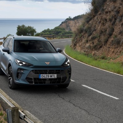 CUPRA: Έκπτωση από 3.000 έως 4.500 ευρώ για τα καλύτερα υβριδικά – Οι νέες τιμές