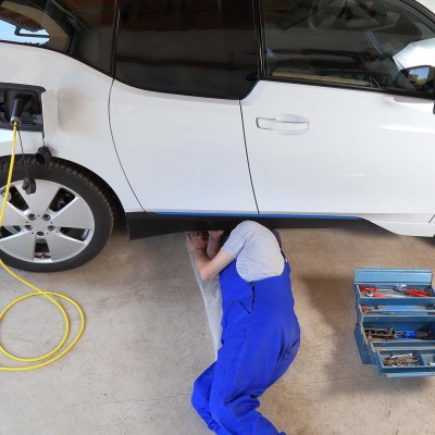 Περνάνε ΚΤΕΟ τα ηλεκτρικά αυτοκίνητα; Τι ισχύει με τον έλεγχο;